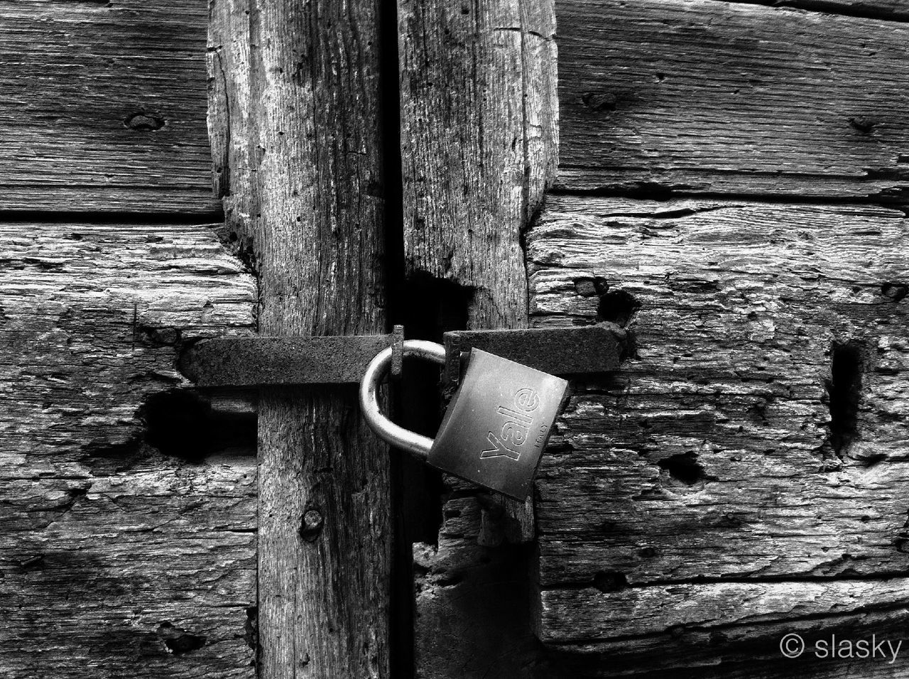 wood - material, close-up, old, wooden, metal, rusty, wood, lock, safety, focus on foreground, padlock, protection, security, weathered, textured, communication, day, outdoors, no people, plank