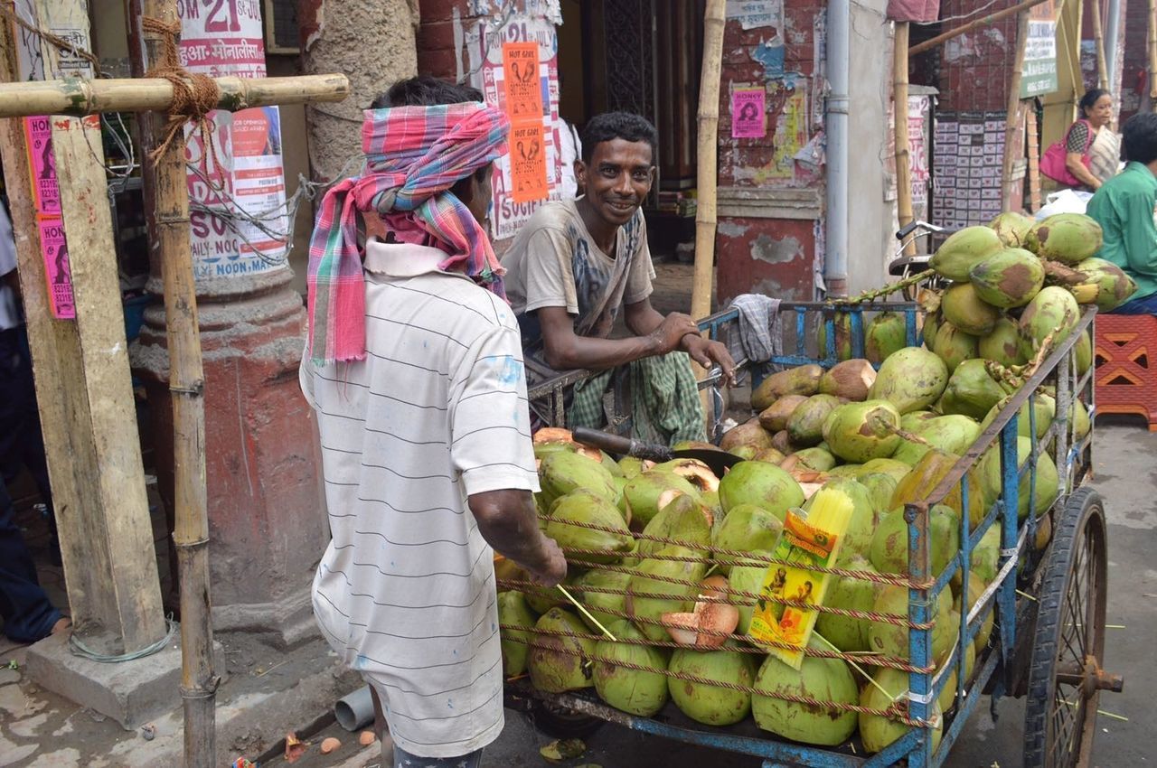 FULL FRAME SHOT OF FRUITS FOR SALE AT MARKET