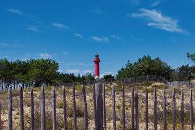 View of la coubre lighthouse below a blue sky