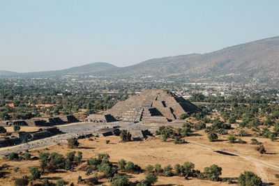 Aerial view of ancient built structure against sky