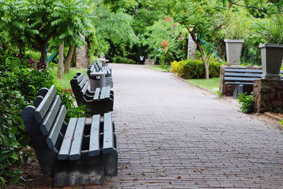 Empty bench in a park