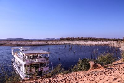 Houseboat lake kariba 