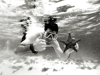 Man swimming underwater