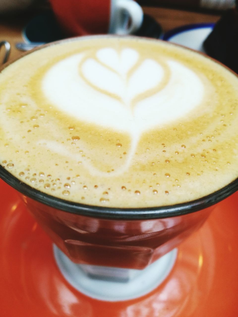 CLOSE-UP OF CAPPUCCINO