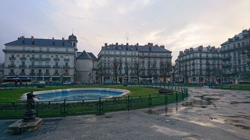 Buildings in city