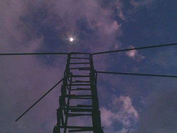 Low angle view of cloudy sky