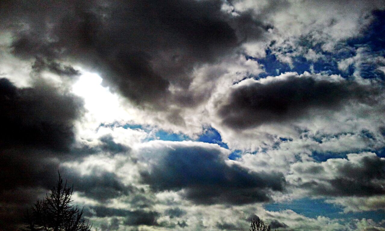 sky, cloud - sky, cloudy, low angle view, weather, cloudscape, beauty in nature, tranquility, scenics, overcast, nature, tranquil scene, storm cloud, cloud, dramatic sky, sky only, silhouette, atmospheric mood, idyllic, outdoors