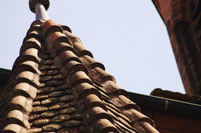 Low angle view of statue against clear sky