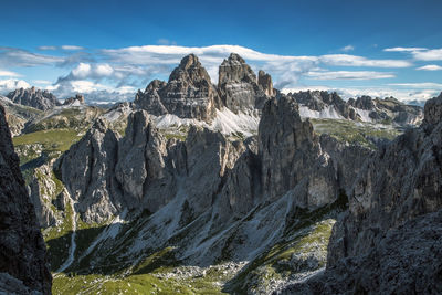 Tre cime di lavaredo dolomite mountan peak by cadini, trentino, italy