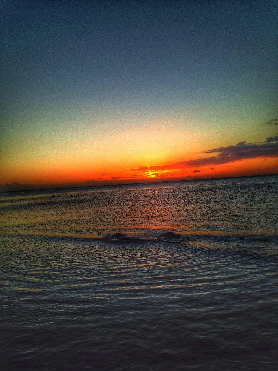 sea, sunset, horizon over water, water, scenics, tranquil scene, beauty in nature, tranquility, orange color, idyllic, sky, nature, waterfront, copy space, beach, seascape, wave, rippled, dusk, outdoors