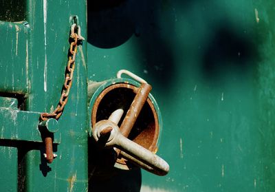 Close-up of rusty metal chain