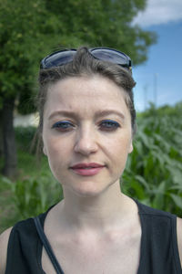 Portrait of smiling woman outdoors