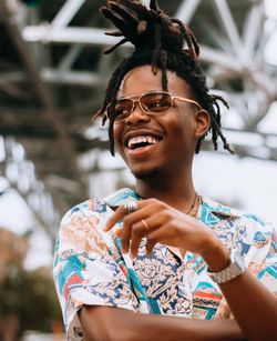 Portrait of young man wearing sunglasses