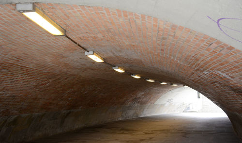 Illuminated tunnel