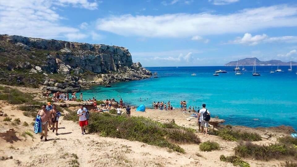 PEOPLE ON BEACH