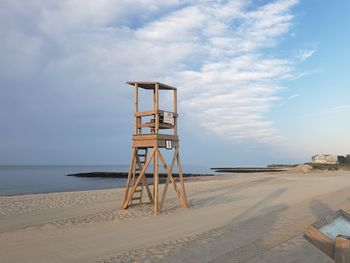 Life guard tower