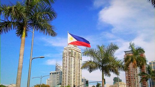 Low angle view of skyscraper against sky