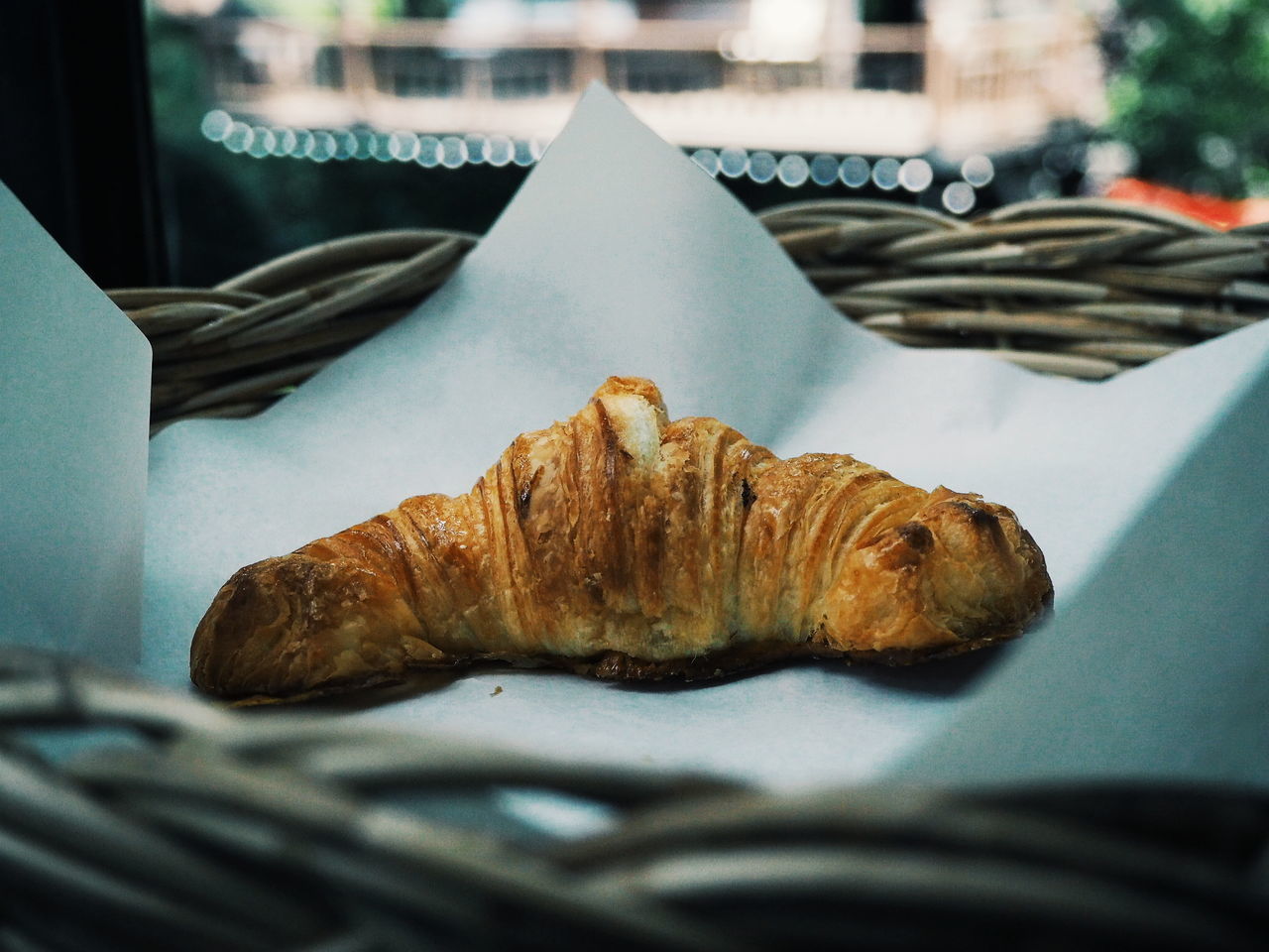 CLOSE-UP OF BREAD ON TABLE