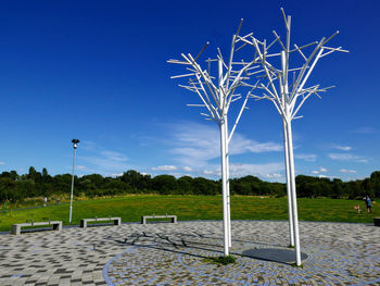 Artwork in cuningar loop meadow