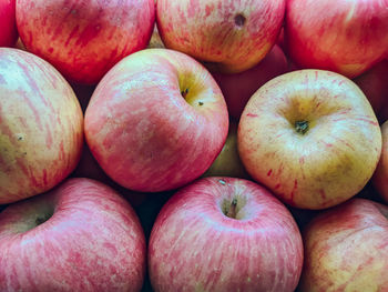 Full frame shot of apples for sale at market stall