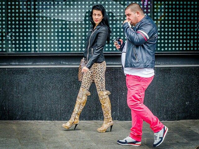 FULL LENGTH PORTRAIT OF YOUNG COUPLE ON FLOOR