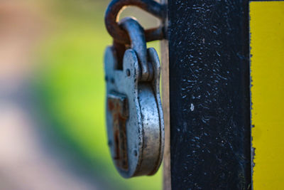 Close-up of rusty chain