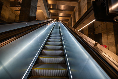 escalator