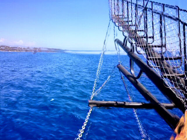 SAILBOAT IN SEA