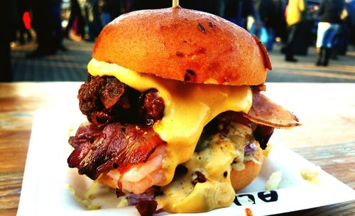 Close-up of burger in plate on table
