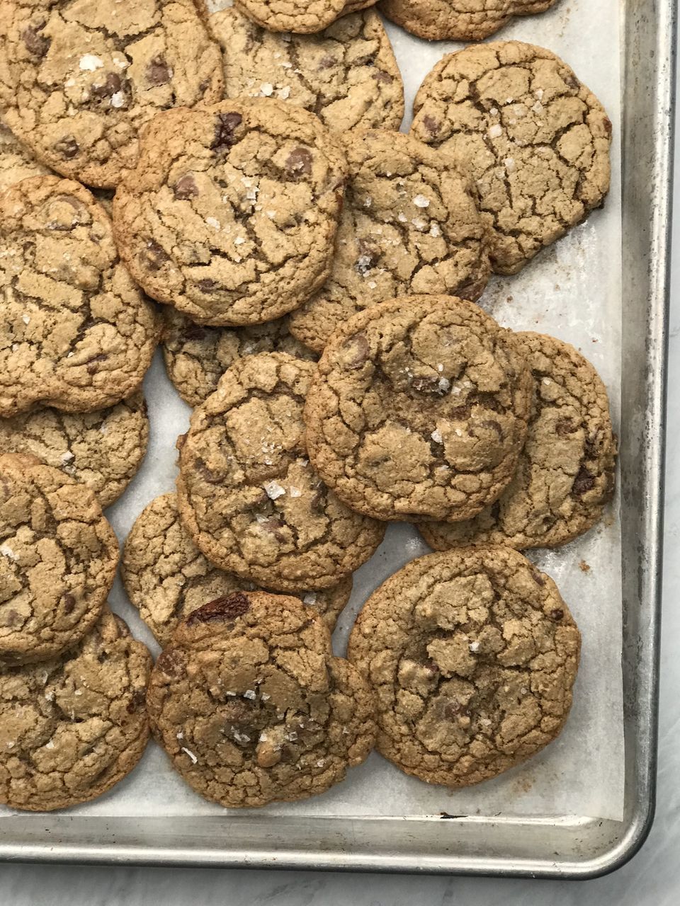 HIGH ANGLE VIEW OF COOKIES IN SHAPE OF PAINT