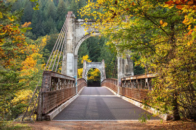 Visiting alexandra bridge in british columbia with fall colors