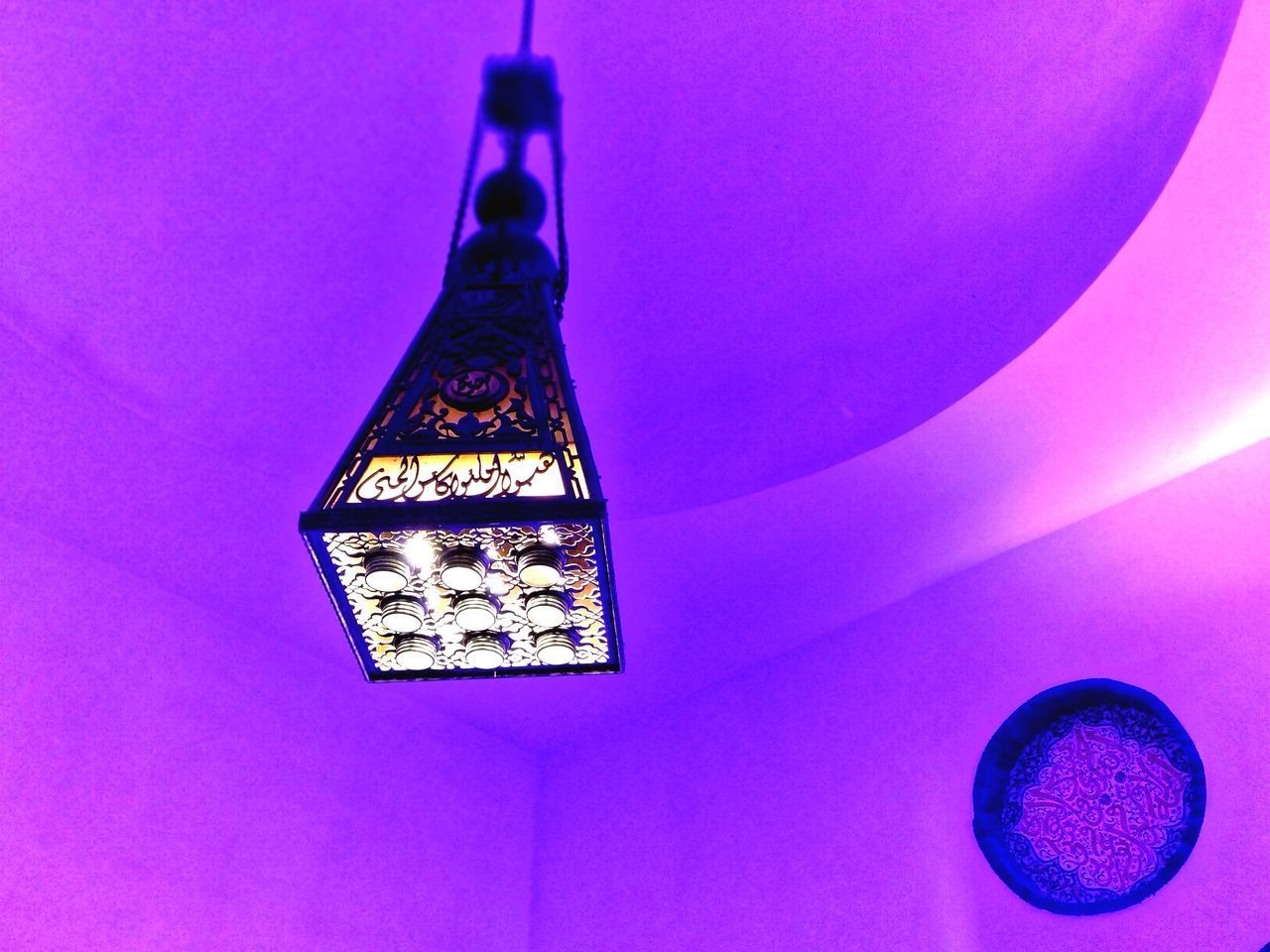 LOW ANGLE VIEW OF ILLUMINATED ELECTRIC LAMP