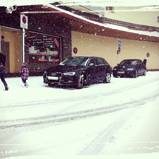 snow, winter, cold temperature, building exterior, architecture, season, built structure, weather, street, covering, road, white color, city, car, land vehicle, outdoors, day, covered, house, transportation