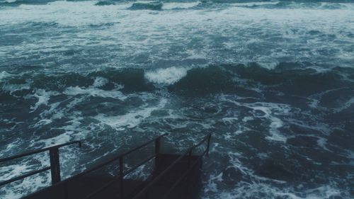 Waves splashing in sea