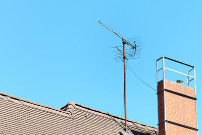 Old tv antenna on the roof