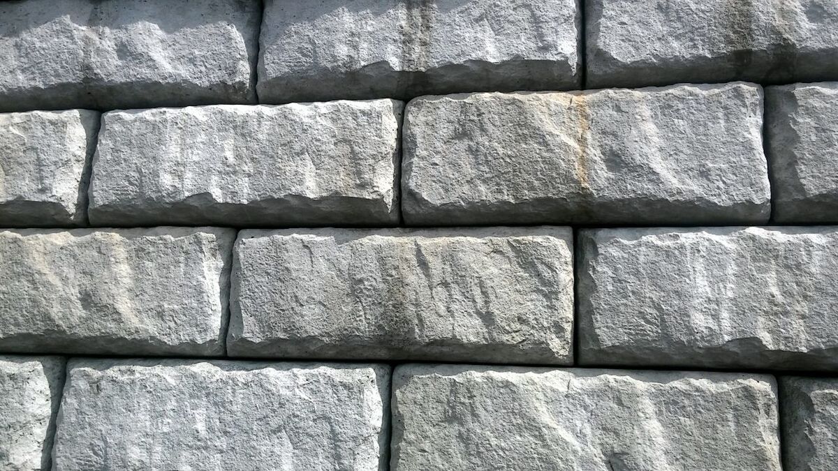 FULL FRAME SHOT OF BRICK WALL