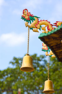 Sha tin, hong kong, china - detail of the decoration at the 10.000 buddhas temple.