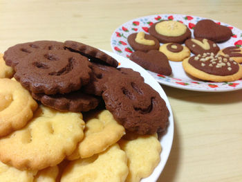 Close-up of cookies in plate on table