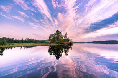 Sunrise by the lake