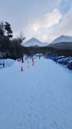 skiing