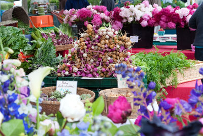 Flowers growing in market