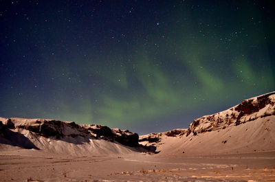 Aurora above the mountain