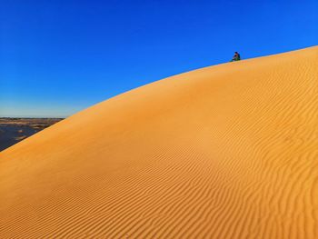 Setting up in sand dunes