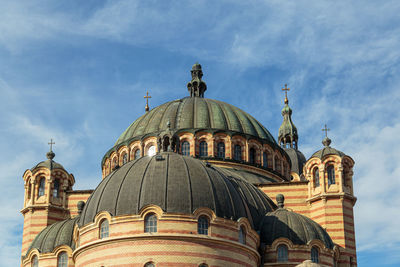 Temple building against sky