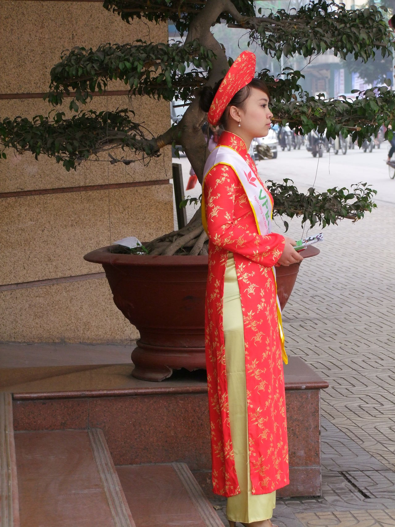 Vietnam, hanoi, traditional, dress, woman, girl, side