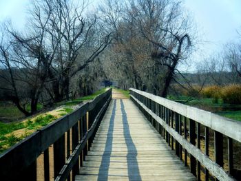 Footbridge leading to bridge