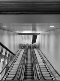 escalator