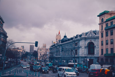 Traffic on road in city