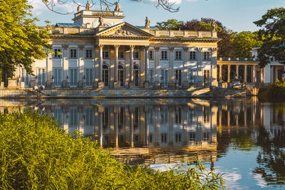 Warsaw is a capital full of surprises with a cute old town, palaces and many green areas.