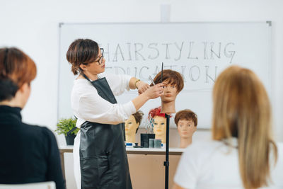 Hairstyling education - course for hairdressers, mannequin head